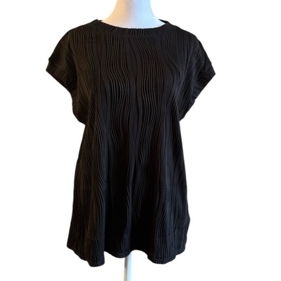 Zanzea Black Crinkle Pleated Top Size Medium Textured Short Sleeve Loose Fit - Picture 1 of 6